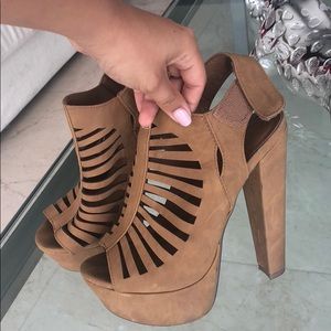 Super cute goes with any outfit